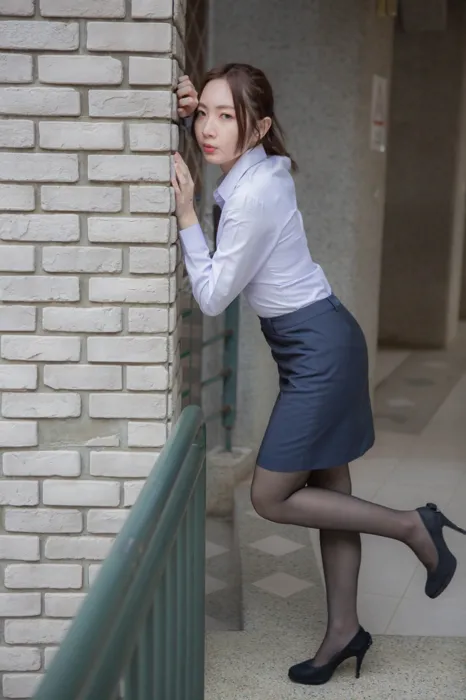 [Mzsock] NO.164 Lin Hua OL uniform high heels and beautiful legs street photography#[42P]-28